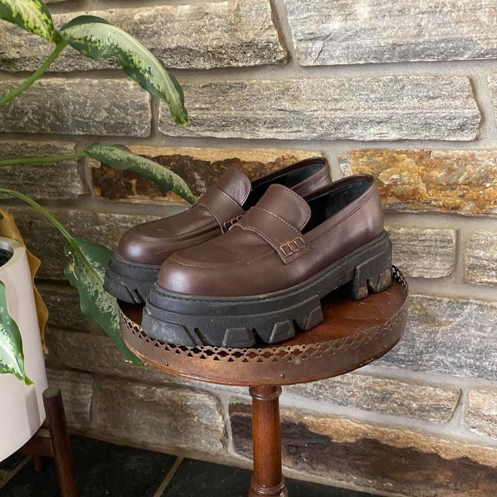 alohas trailblazer loafer in coffee !